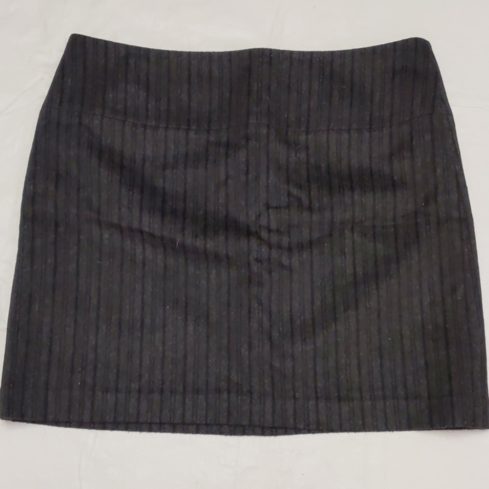 Banana Republic Wool Skirt. NWOT